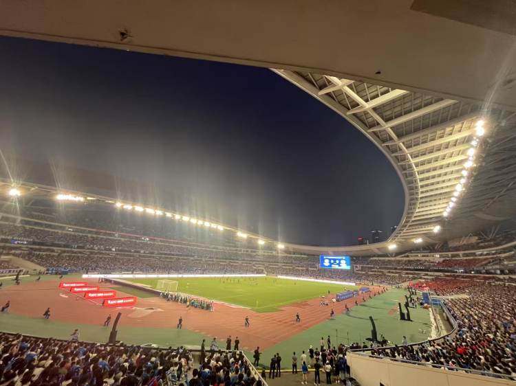 一场球赛带来27亿元消费 ，“苏超”踢出“体育+”新赛道