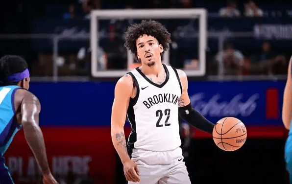 ayxsports-重磅！篮网马刺火箭三方交易，卡斯尔空降布鲁克林，成重建关键？