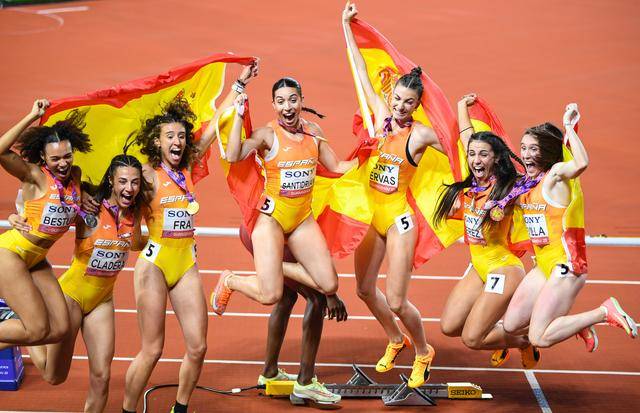 世界接力赛：西班牙队获女子4x400米接力冠军