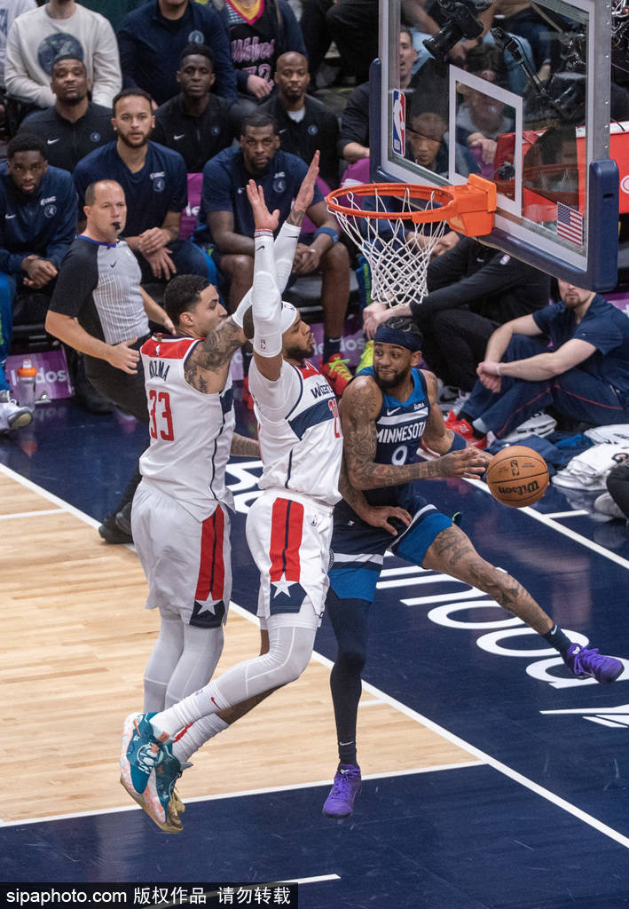 爱游戏体育app-亚特兰大老鹰：防守双子星引领新赛季的希望与挑战