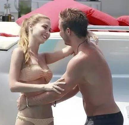 世界杯期间，谁是身材最火辣的球星太太？揭秘！