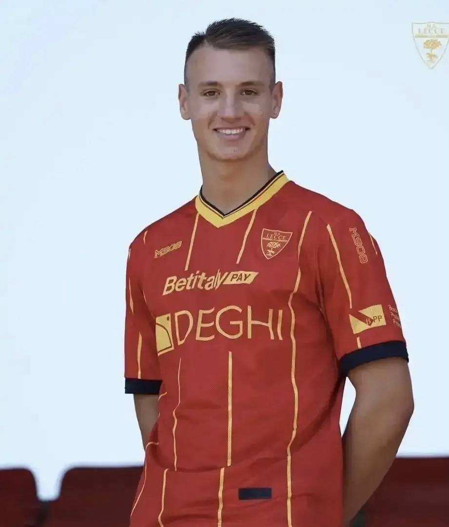 爱游戏体育-意甲：米兰跟莱切就卡马尔达加盟所签的协议曝光，在意甲每出场一次，莱切将获得7.5万