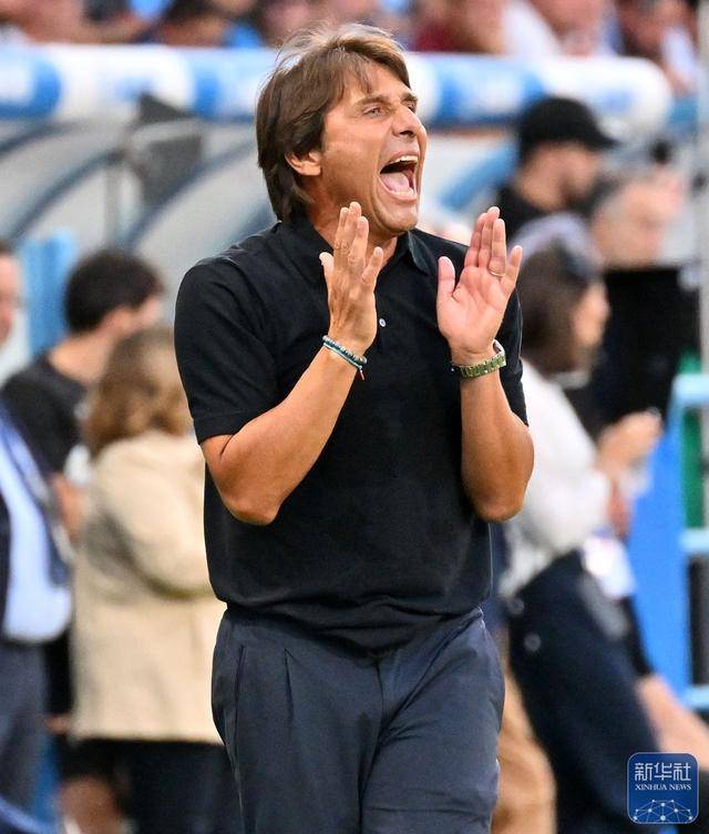 足球丨意甲:那不勒斯胜萨索洛