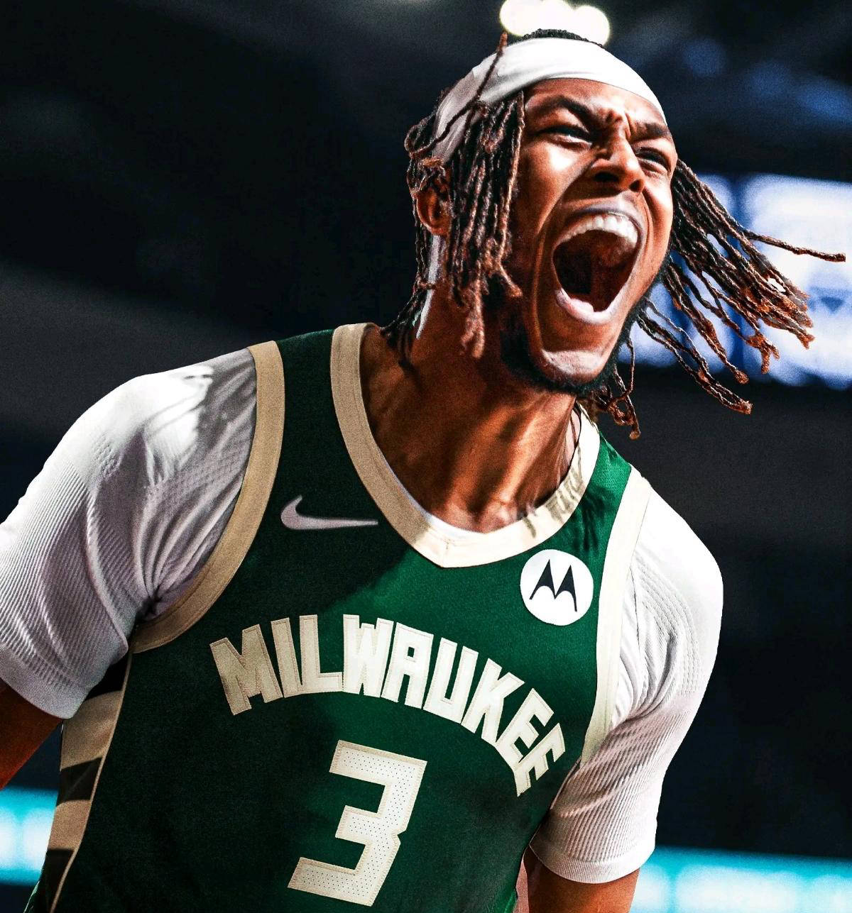 密尔沃基雄鹿连续签下两大球员