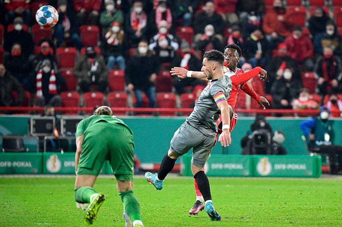 爱游戏-圣保利连续9场不败，奥格斯堡客场表现强劲！