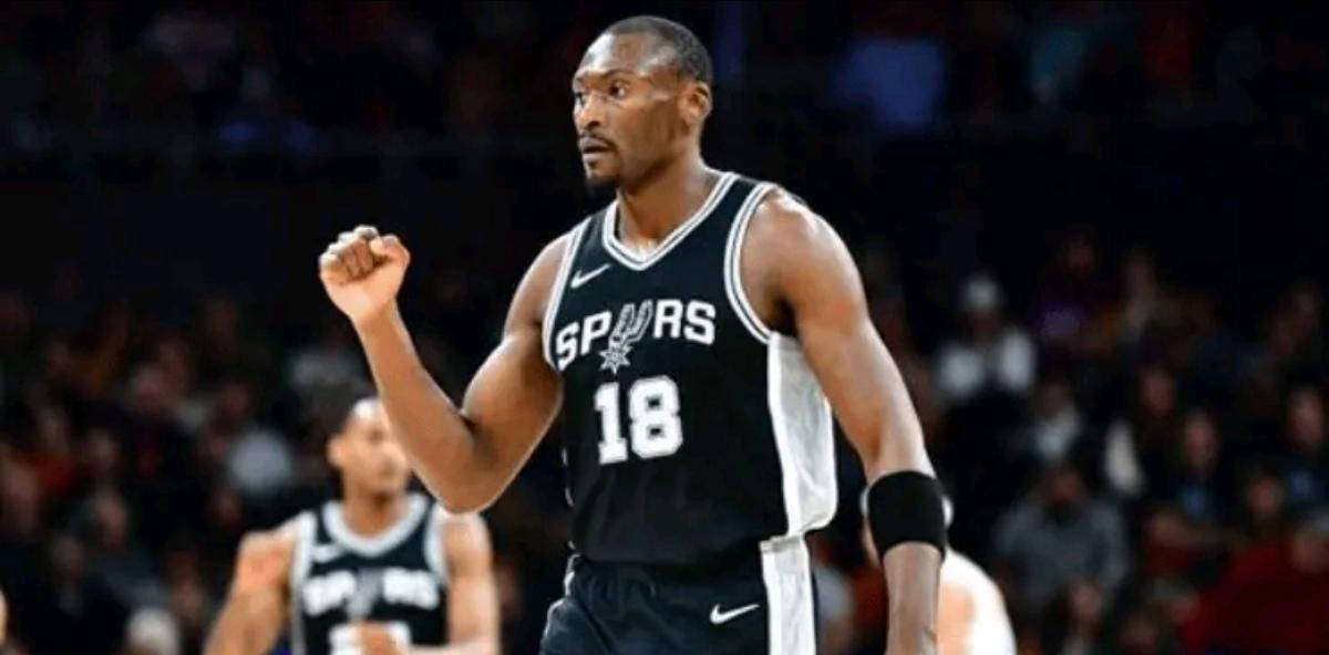 圣安东尼奥马刺再签老将比永博巩固内线实力