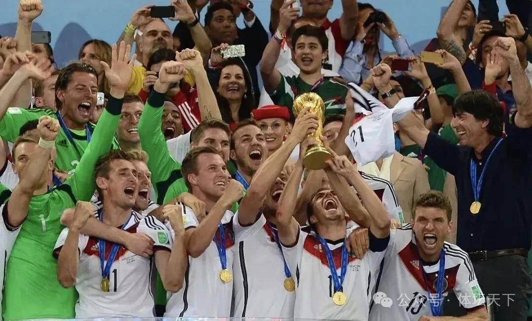 德国队今晚迎来世预赛关键战,可别学意大利队,世界杯都打不进哦