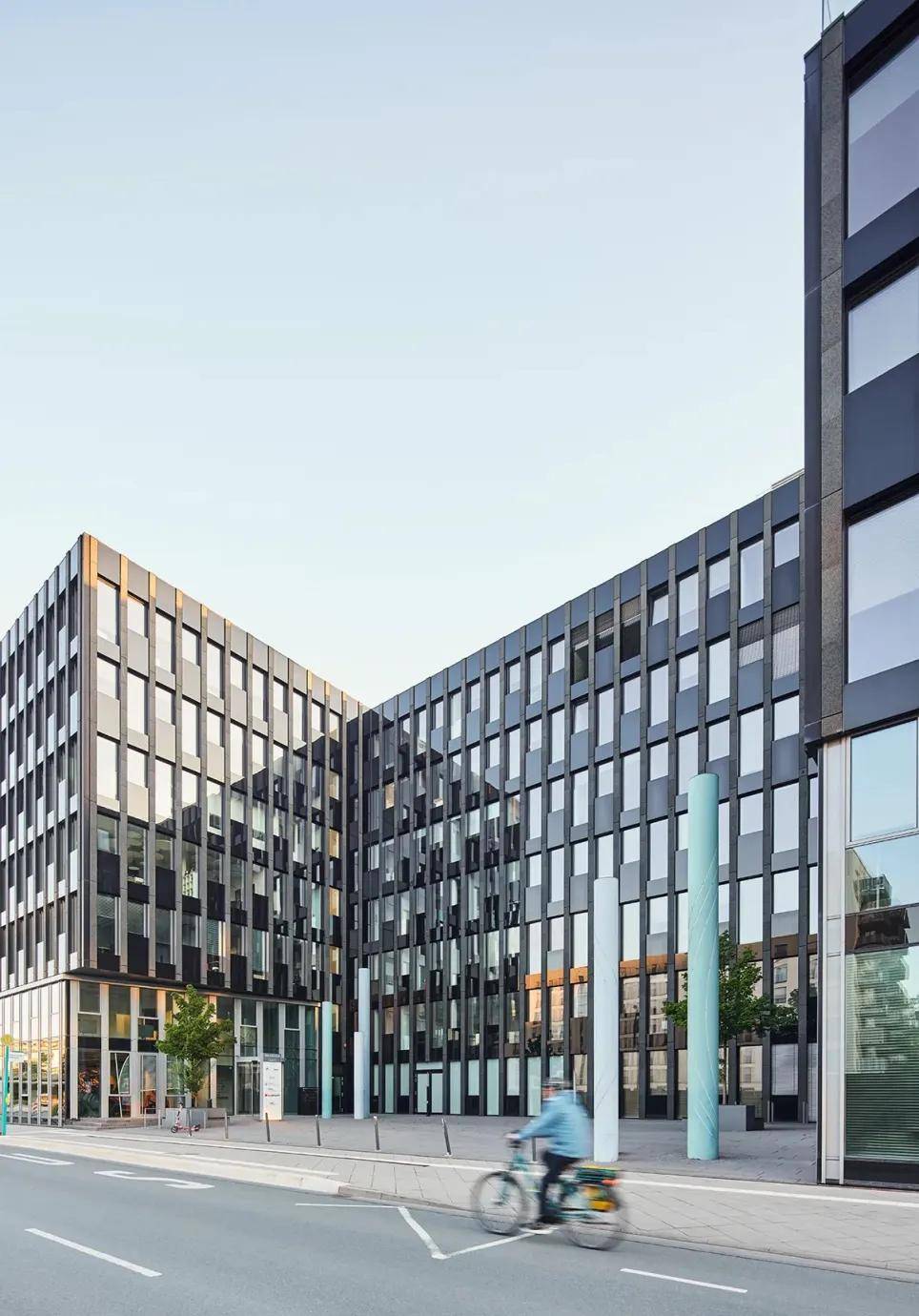 德国法兰克福一座展会旁的园区，是如何做到20年持续生长的？