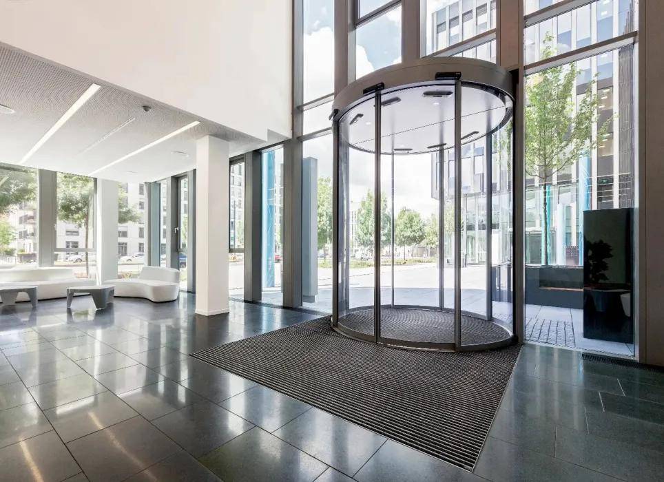 德国法兰克福一座展会旁的园区，是如何做到20年持续生长的？